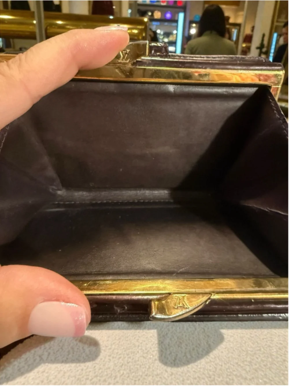 Louis Vuitton Portefeuille Viennois in Amarante with Dust Bag and CoA